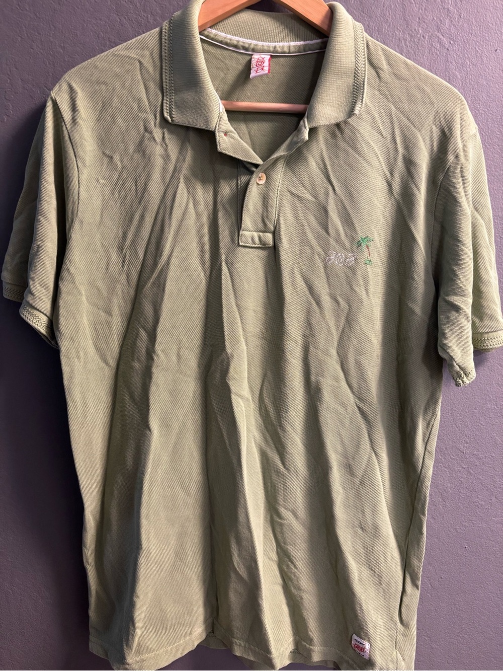 Bob Italian brand known for polo shirts with unique embroidery men’s med